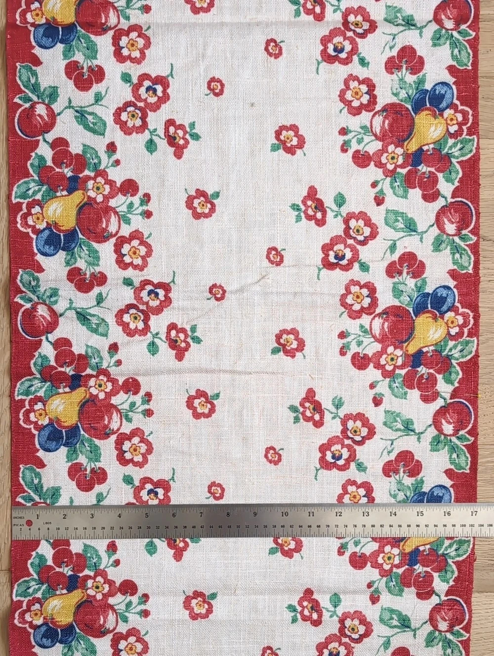 Vintage English Linen Floral Kitchen Textile in Red & Cream 10 Yards X 17 Inches